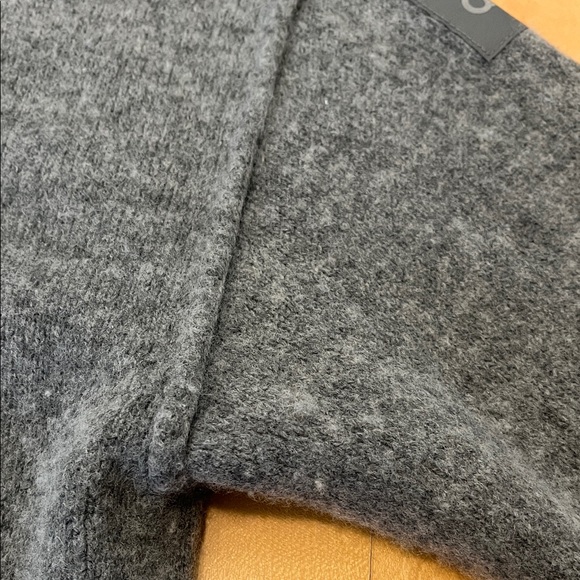 alo Cashmere Wool Hoodie - Picture 5 of 15